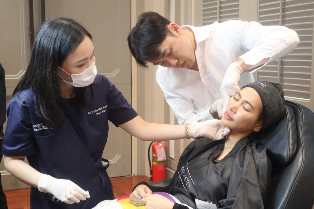 Holistique Wellness คลินิกเวลเนสสุขภาพองค์รวม