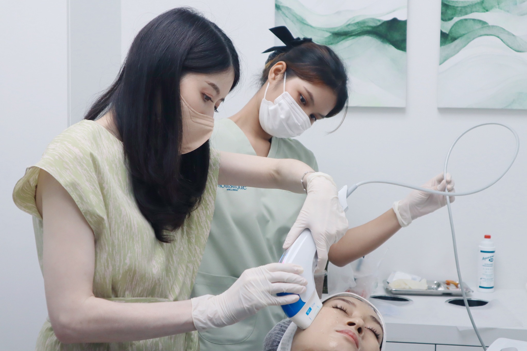 Holistique Wellness คลินิกเวลเนสสุขภาพองค์รวม